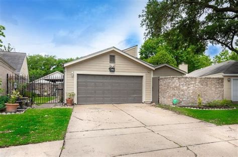 11651 ln